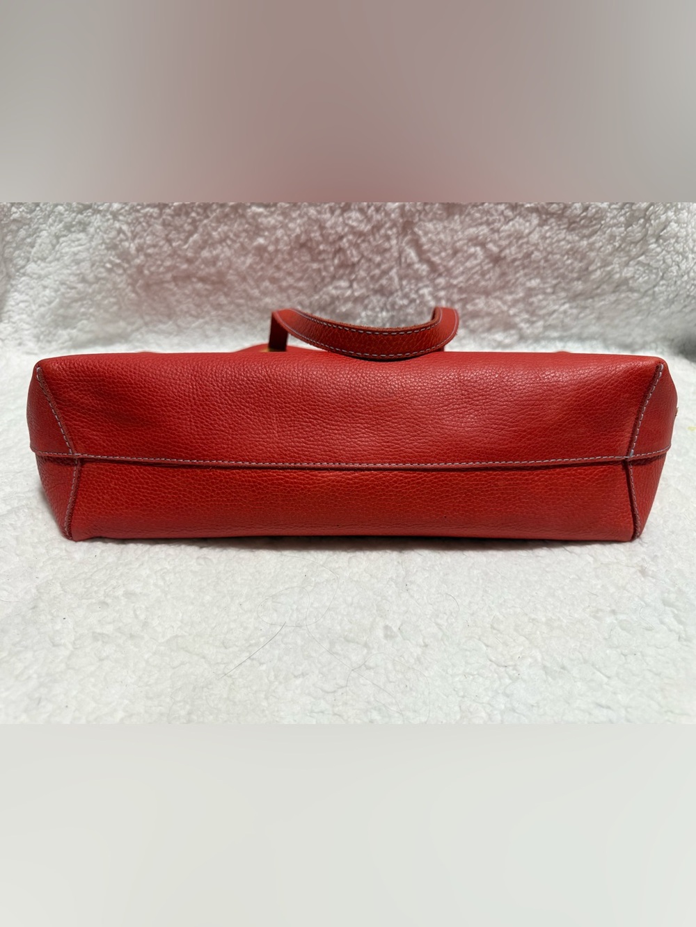 Consuela Classic Red Valentina Leather Shoulder Bag - Picture 4 of 9